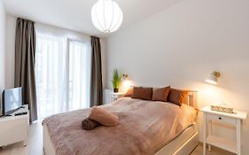 Modern & Newly Built Apartment With Private Garage