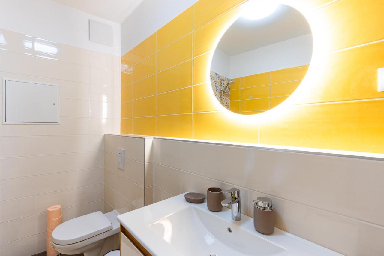 Modern & Newly Built Apartment With Private Garage Budapest Kültér fotó