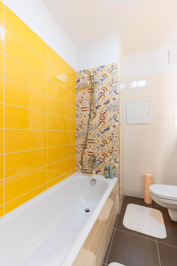 Modern & Newly Built Apartment With Private Garage Budapest Kültér fotó
