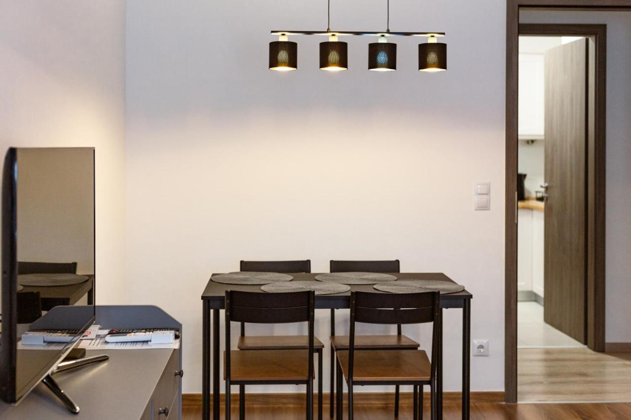 Modern & Newly Built Apartment With Private Garage Budapest Kültér fotó